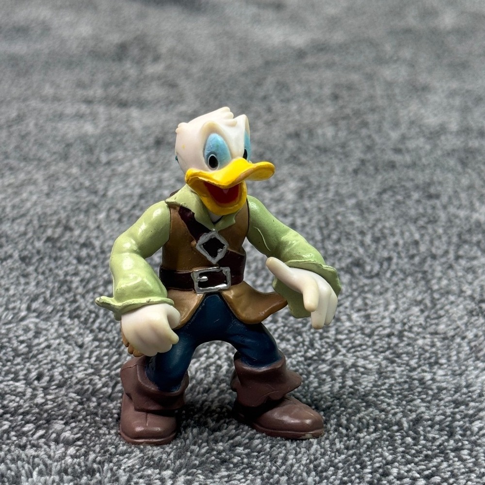 Disney Donald Duck Pirate Figure Green Tunic Brown Vest Mini PVC Toy 2.25 inch